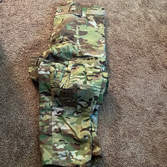 US Army issue Combat Pants. Multiple sizes. New! - Picture 2 of 2